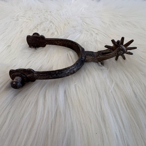 Vintage Black Metal Spur - Picture 3 of 4
